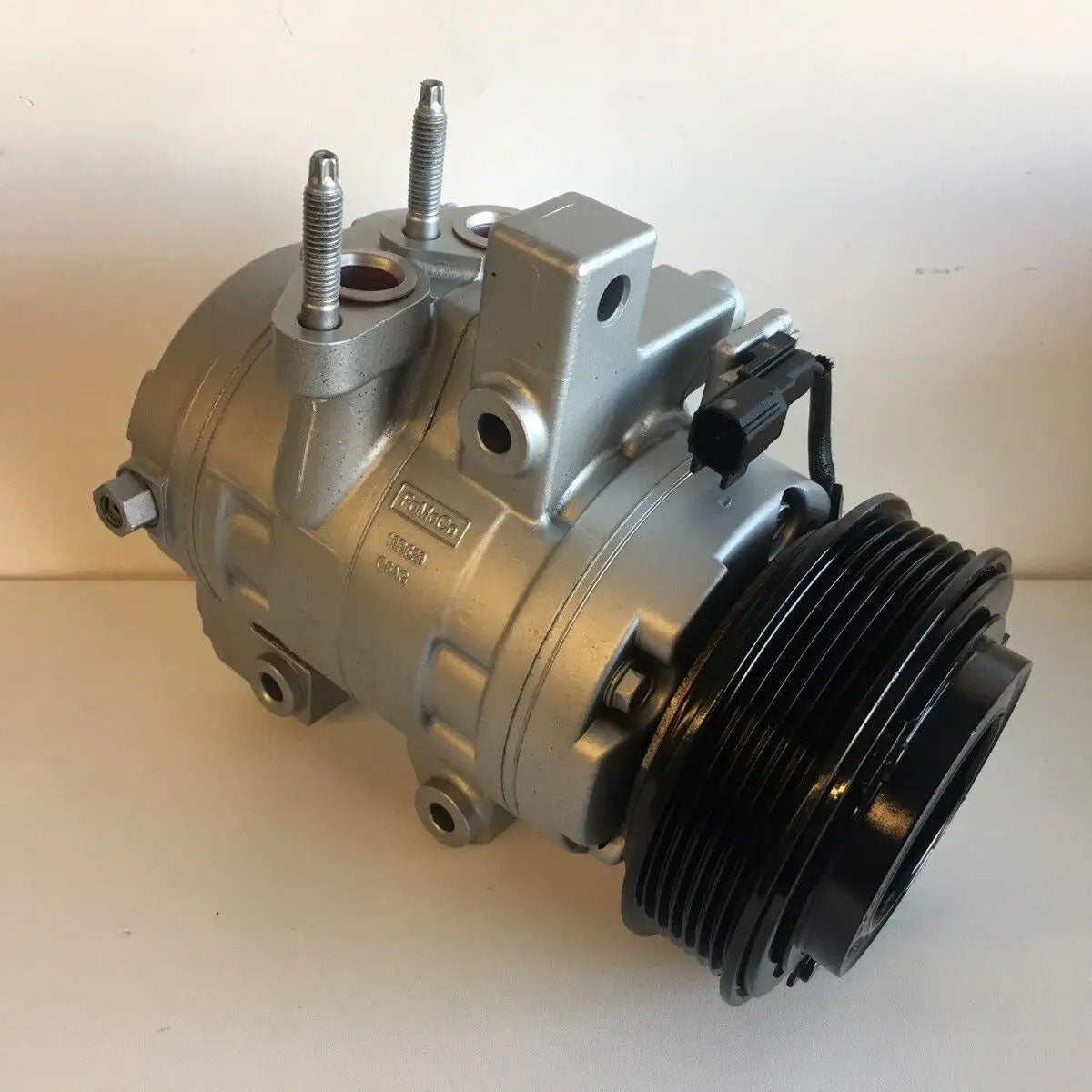 A/C Compressor LS00167660 for Ford F-150 Lobo 5.0L 2011-2014 - KUDUPARTS