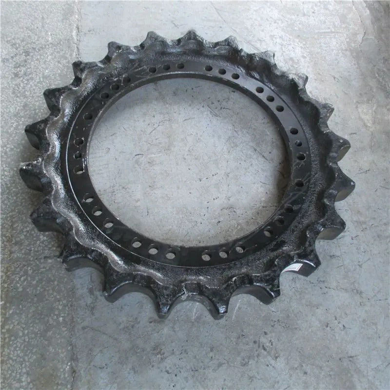 For Hyundai Excavator R210LC-7 R210LC-7H R210NLC-7 R220LC-7H Driving Sprocket 81EM-10010 81EM-10012