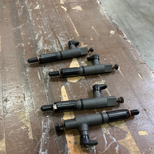 V2403 Fuel Injector 1G852-53001 1G852-53002 for Kubota Engine V2403 D1703 Excavator KX033-4 U35-4 Tractor L2501D L2501F L2501H