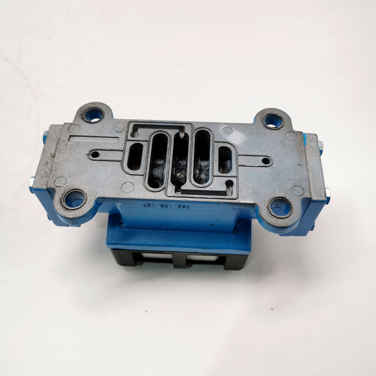 Air Valve Assembly 031-140-000 for Sandpiper Pneumatic Diaphragm Pump S1F-15 S1F-20 S1F-30 - KUDUPARTS