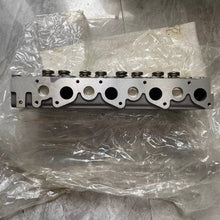 Engine V2003 V2203 V2403 Complete Cylinder Head for Kubota
