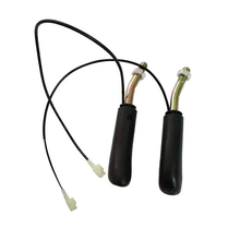 Poignées de manipulation en plastique (1 paire) pour pelles Kobelco SK120-3, SK120-6, SK200-3, SK200-5, SK200-6, SK210-8, SK250-8, SK260-8 et SK330-8