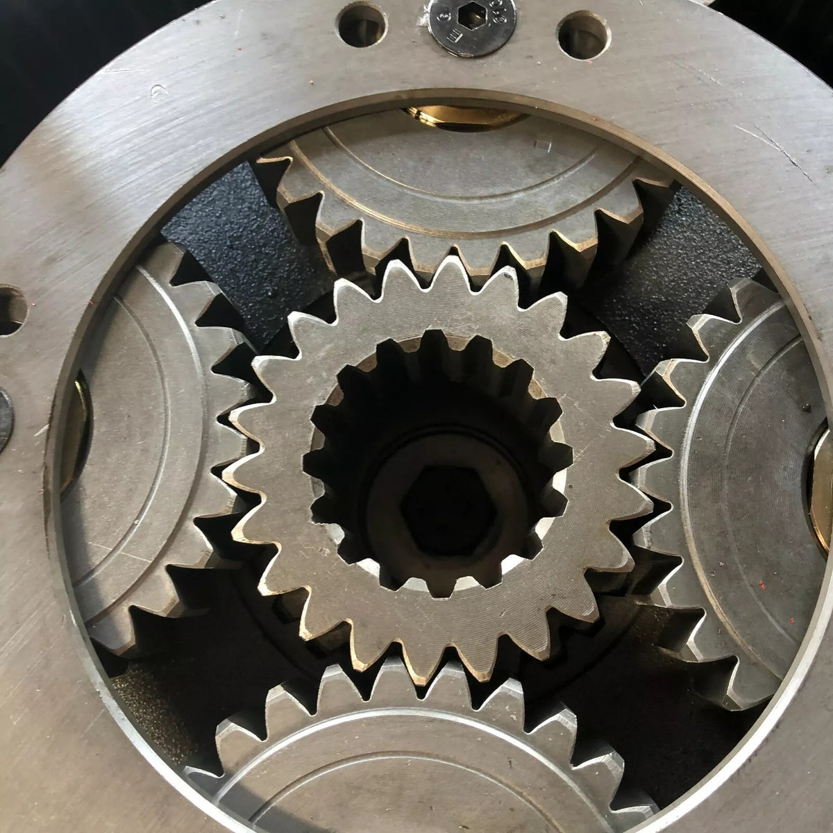 Swing Gearbox 2404-9007 for Komatsu Doosan Daewoo Excavator SOLAR75-V SOLAR70-III DH80 - KUDUPARTS