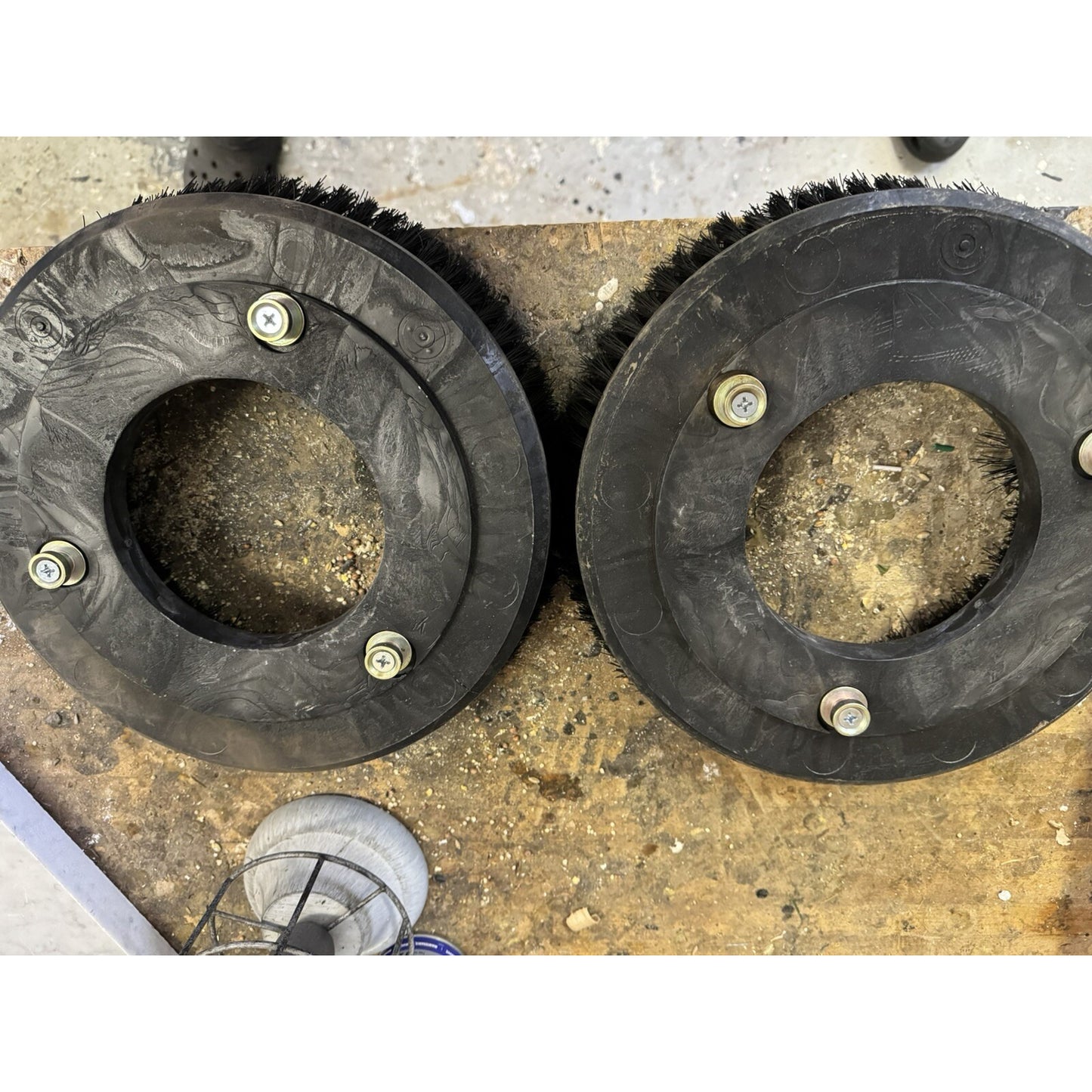 Nylon Disk Scrub Brush Assembly 1056306 for Tennant Floor Scrubber T3+ T300 T300E