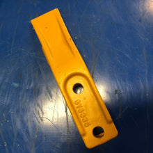 1 PC Tooth-UNI 135-8203 6Y-6335 for Caterpillar CAT 414E 416B 416C 416D 416E 416F 420D 428E 428F 430D 430E 430F 432D