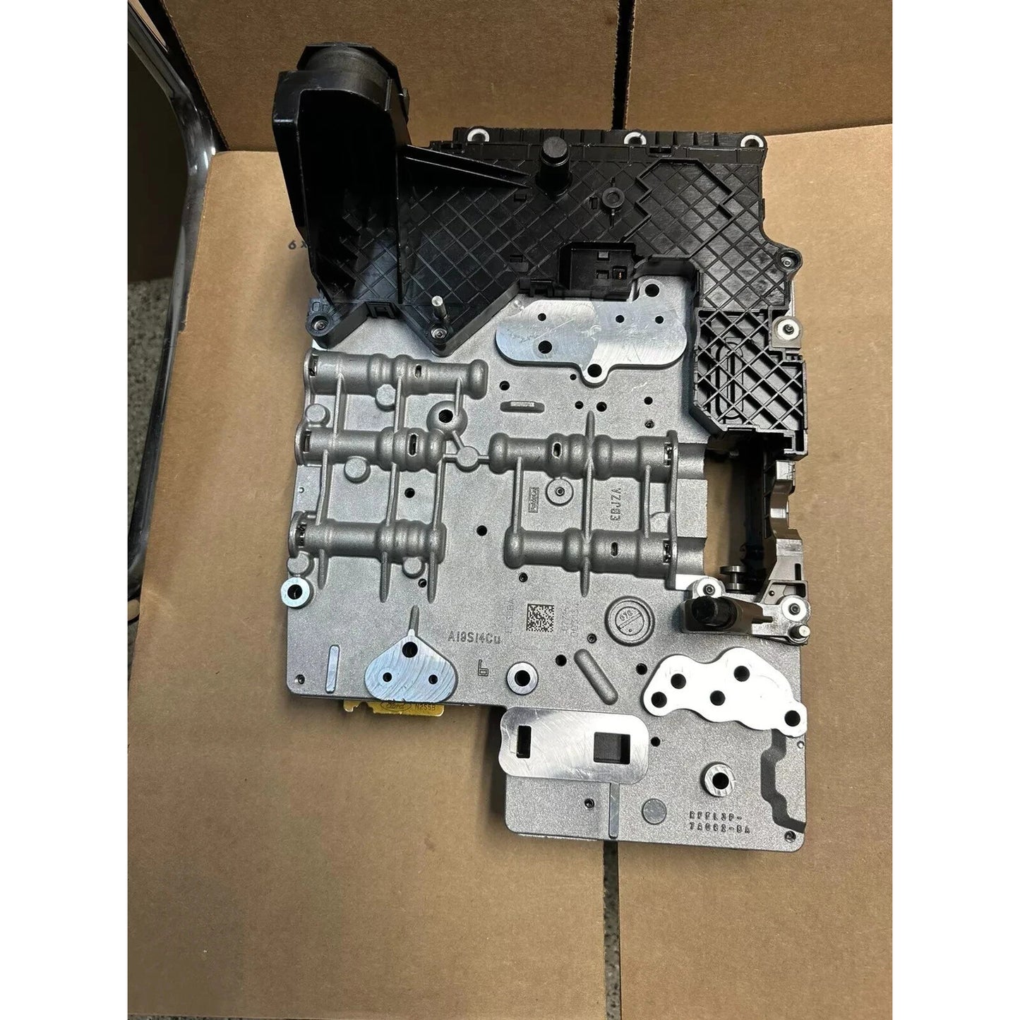 6R80 Transmission Valve Body With Holes FL3P-7A101-AA for Ford F-150 2.7L 3.3L 2015-2019