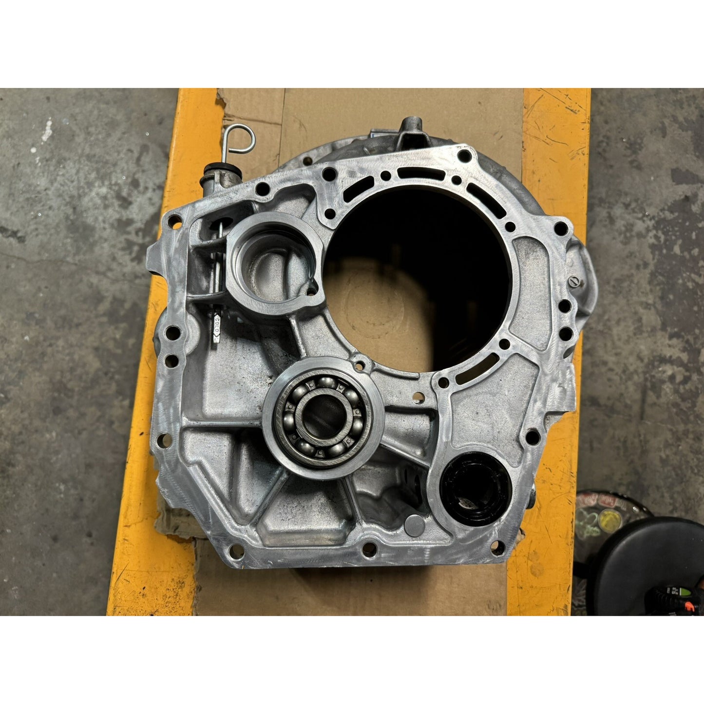 Transmission Housing 32552-U2261-71 for Toyota Engine 1DZ 1ZS 4Y Forklift 8FGU20 8FGU25 8FGU30 8FGU32 8FG18B 8FG25B 8FG30B