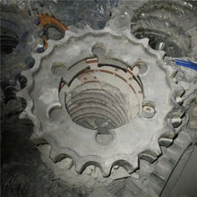 For Komatsu Excavator PC200-1 PC200-2 PC220-1 PC220-2 Driving Sprocket 206-27-21110 206-27-21111